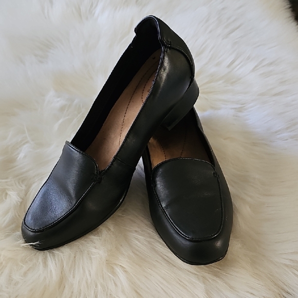 Clarks Women's Elegant Black Flats - Picture 5 of 5